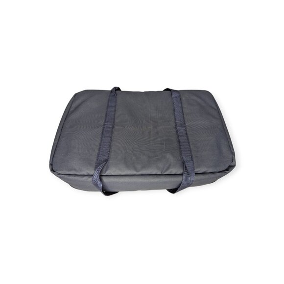 Pampered Chef Navy Blue Insulated Casserole Stoneware Carrying Tote w/Handles - Picture 3 of 13